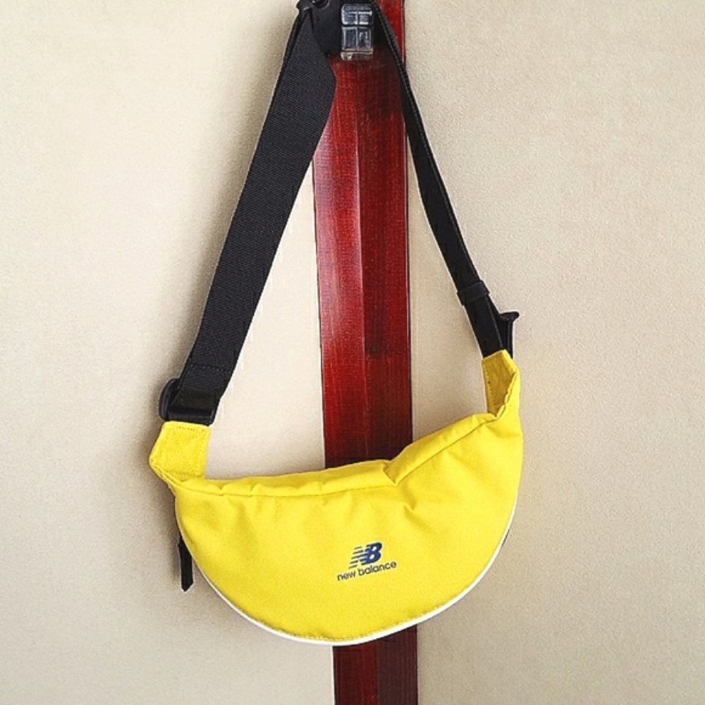 New Balance Curved Buckle Flap Bag Fanny Pack